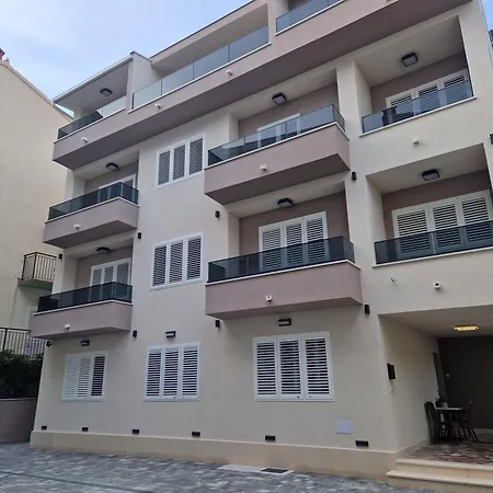 House Roza