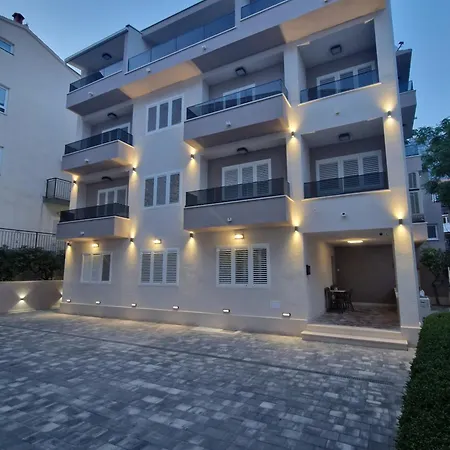 House Roza Guest house Tucepi