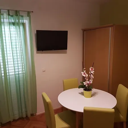 House Roza Guest house