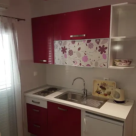 Konukevi House Roza 3*