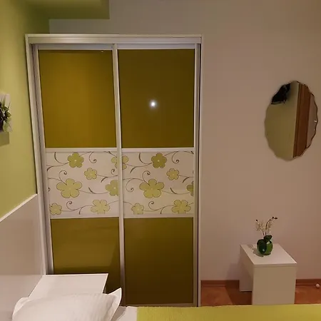 Guest house House Roza Tucepi