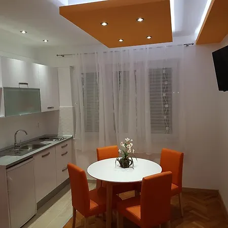 House Roza Tucepi