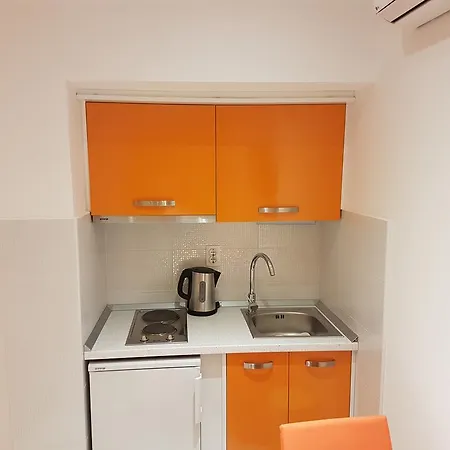 Guest house House Roza Tucepi
