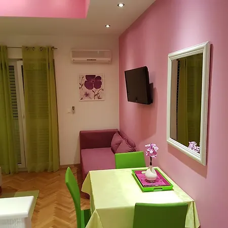 Guest house House Roza 3*