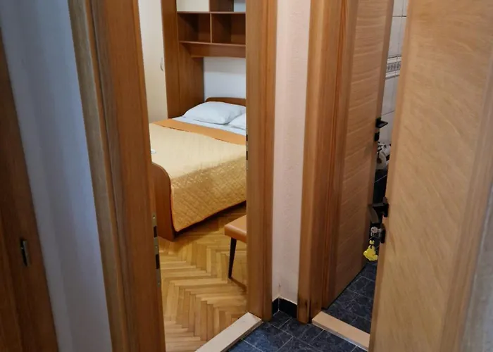 House Roza 3*