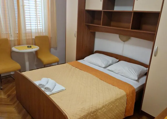 House Roza Pensionat Tučepi
