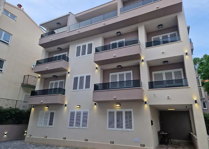 House Roza Pensionat