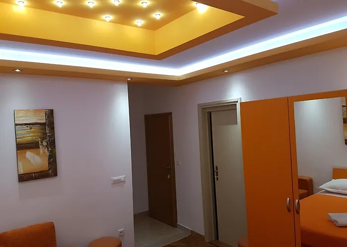 House Roza Pensionat Tučepi