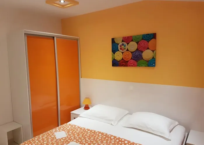 House Roza 3*