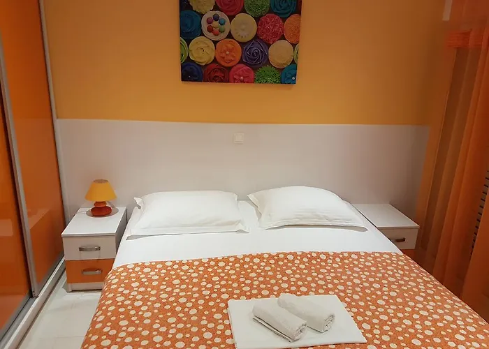 House Roza Pensionat 3*
