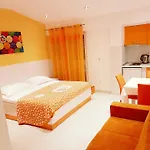 Pensjonat House Roza 3*