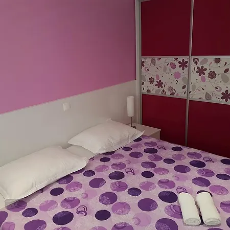 House Roza Gæstehus 3*