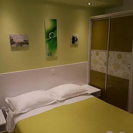 House Roza Gæstehus