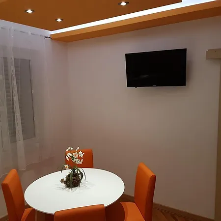 Gæstehus House Roza 3*